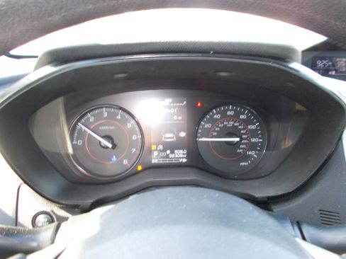 Used 2022 Subaru Crosstrek 2.0i AWD/4WD image 12