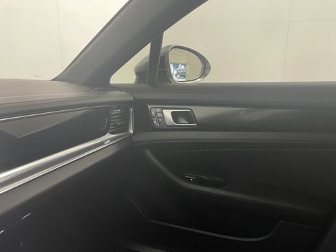 Used 2020 Porsche Panamera image 14