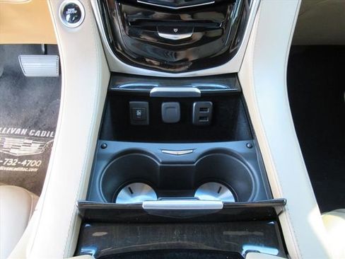 Used 2020 Cadillac Escalade Platinum image 21