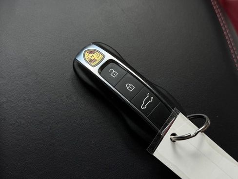 Used 2021 Porsche Cayenne GTS AWD/4WD image 30