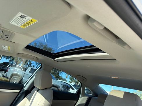 Used 2018 Honda Civic EX image 14