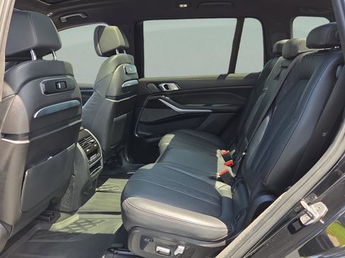 Used 2023 BMW X7 xDrive40i w/ Executive Package AWD/4WD image 11