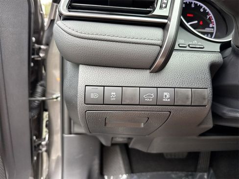 Used 2023 Toyota Camry XLE image 56
