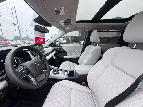 Used 2024 Mitsubishi Outlander SEL image 7
