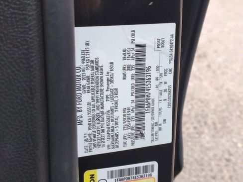 Used 2014 Ford Fusion SE w/ Equipment Group 201A image 34