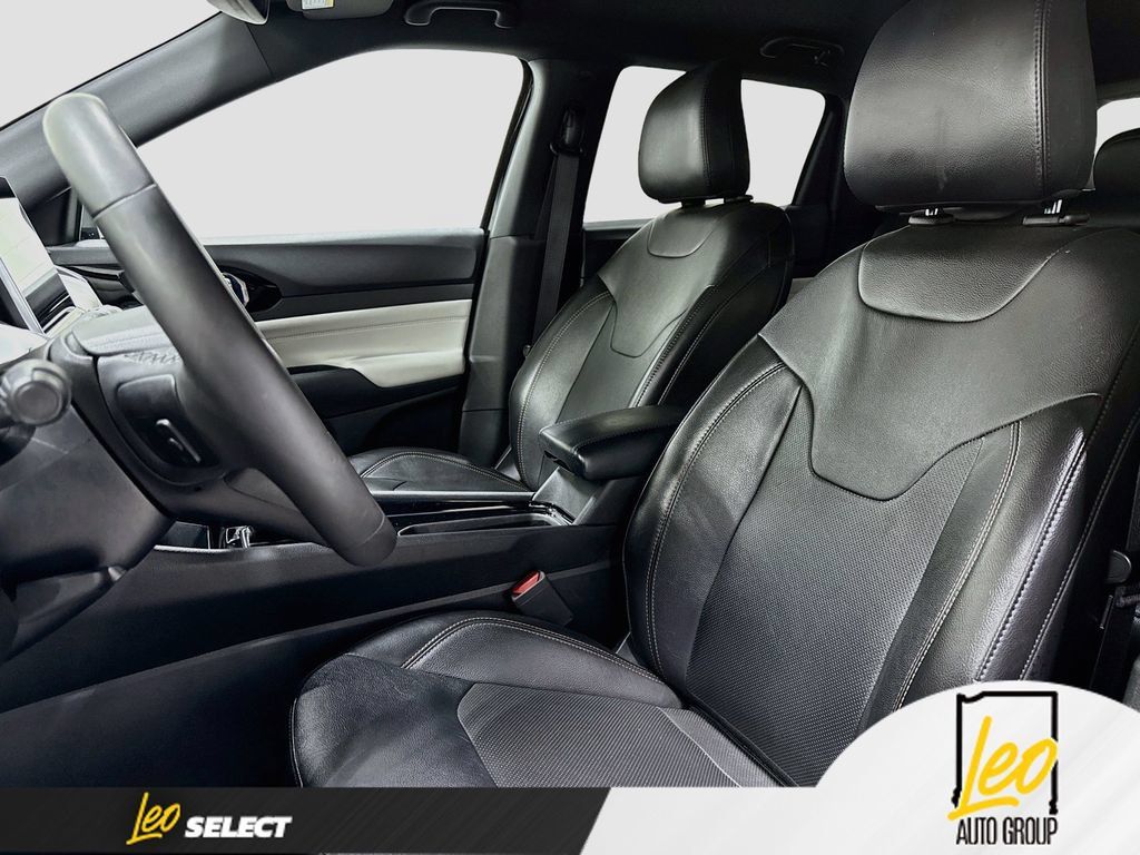 Used 2023 Jeep Compass Limited AWD/4WD image 23