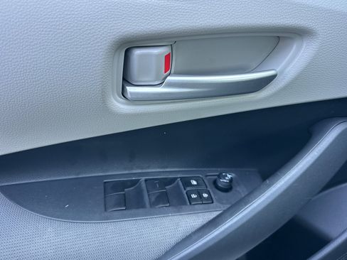 Certified 2021 Toyota Corolla LE w/ Carpet Mat Package (TMS) FWD image 11