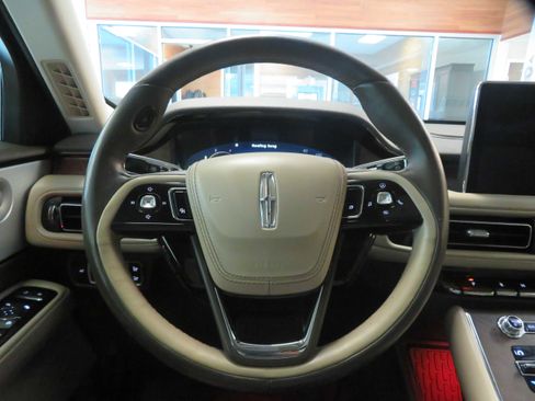 Used 2020 Lincoln Aviator Reserve w/ Equipment Group 202A image 31