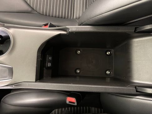 Used 2024 Toyota Camry SE image 26