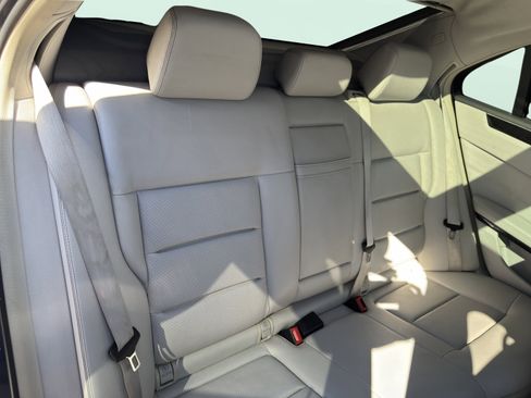 Used 2014 Mercedes-Benz E 350 Sedan image 28