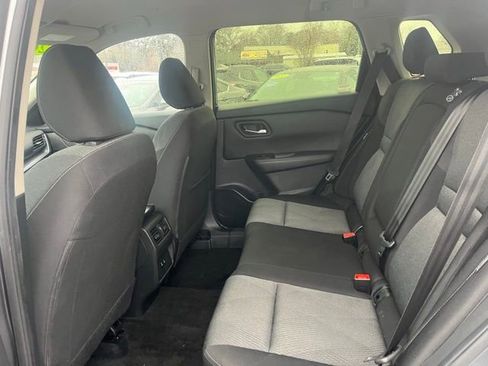 Used 2024 Nissan Rogue SV image 13