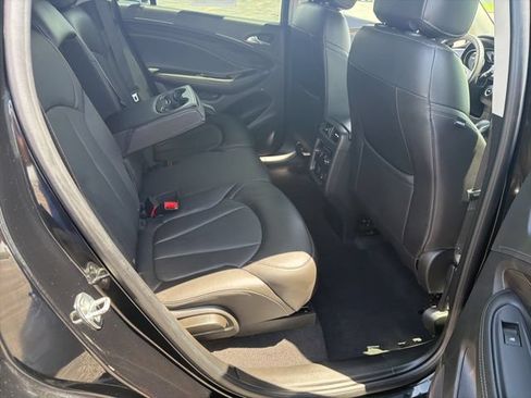 Used 2019 Buick Envision Essence FWD image 36