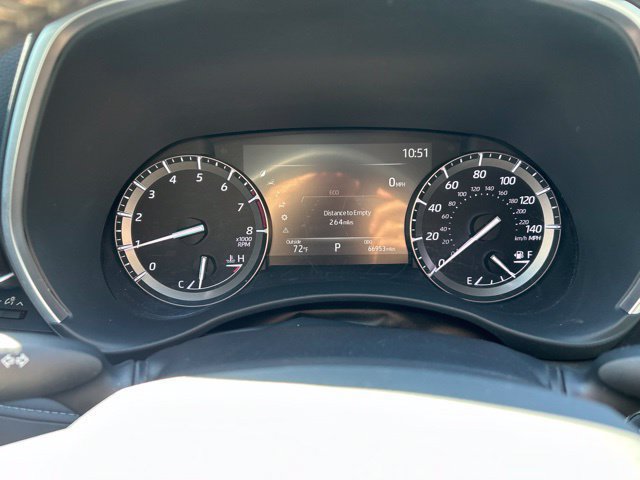 Used 2020 Toyota Highlander XLE FWD image 19
