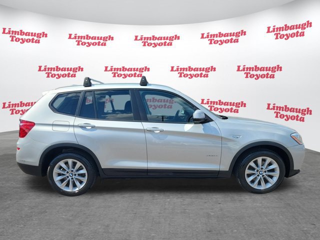 Used 2017 BMW X3 sDrive28i RWD image 2