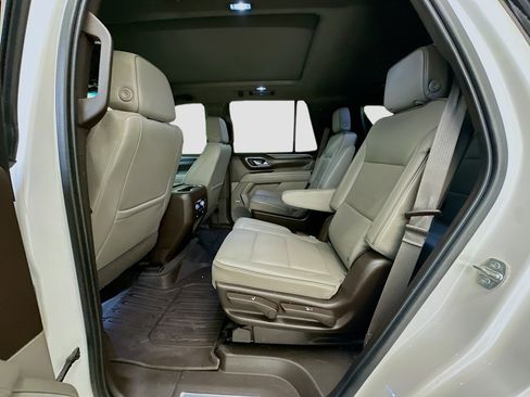 Used 2021 GMC Yukon SLT w/ SLT Premium Package AWD/4WD image 30