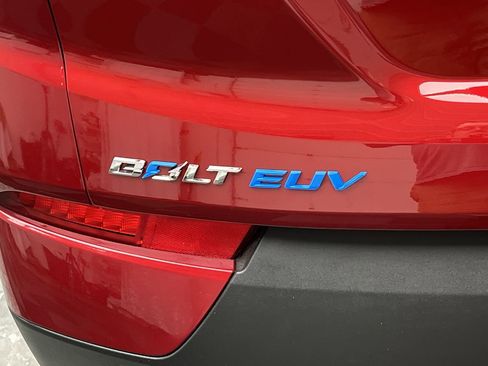 Certified 2023 Chevrolet Bolt EUV LT w/ Comfort Package FWD image 29