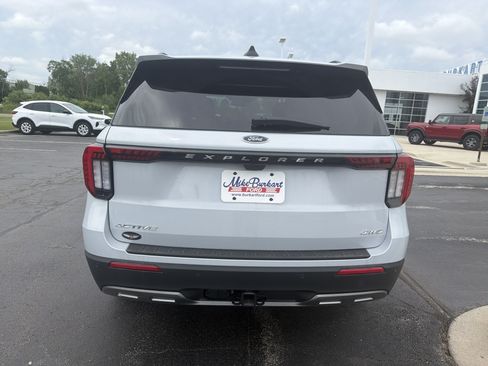 New 2026 Ford Explorer Active w/ Active Comfort Package AWD/4WD image 10