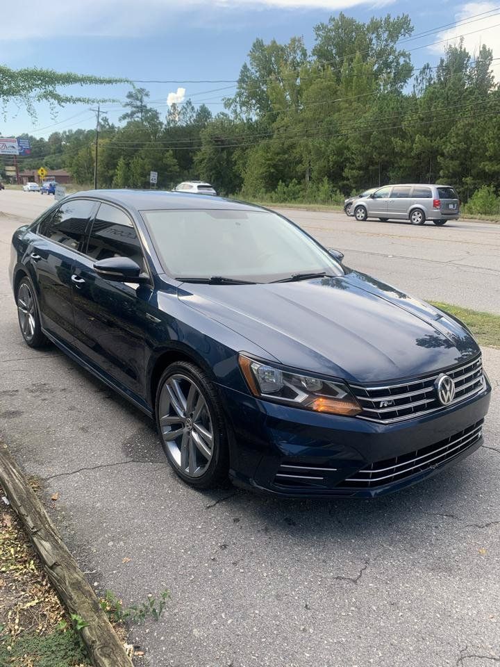 Used 2018 Volkswagen Passat 2.0T R-Line FWD image 3