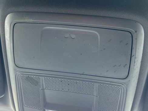 Used 2025 Chevrolet Equinox LT w/ Convenience Package II image 48