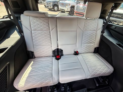 Used 2025 Cadillac Escalade V w/ LPO, Floor Liner Package image 30