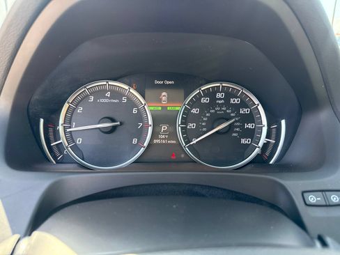 Used 2018 Acura TLX FWD image 12
