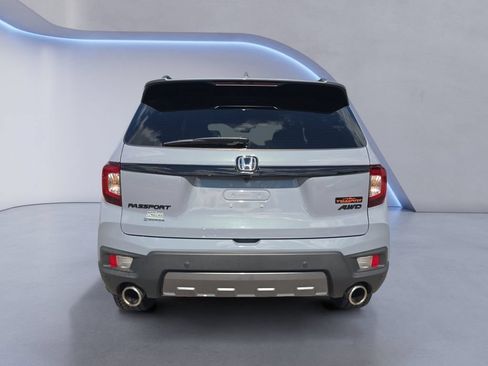 Used 2024 Honda Passport TrailSport image 4