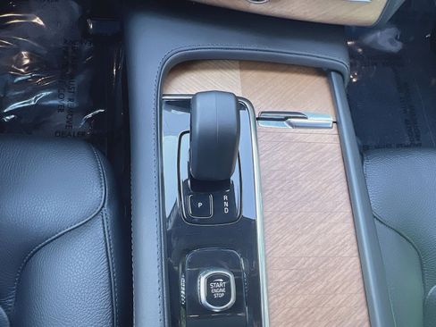 Certified 2023 Volvo XC90 B6 Plus AWD/4WD image 22