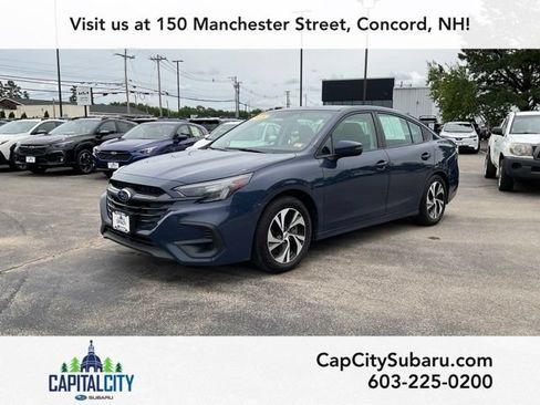 Used 2025 Subaru Legacy Premium AWD/4WD image 3