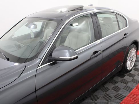 Used 2015 BMW 328i xDrive Sedan AWD/4WD image 8