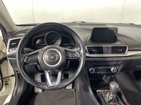 Used 2018 MAZDA MAZDA3 Touring FWD image 10