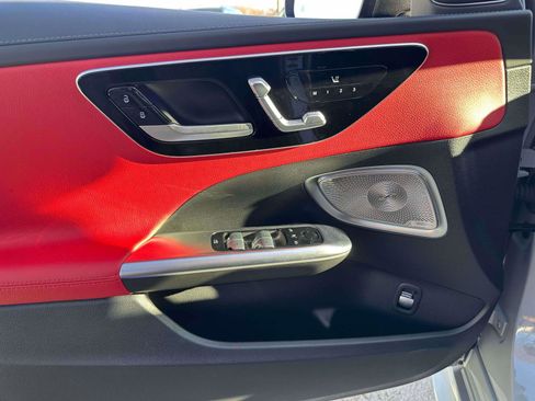 Used 2025 Mercedes-Benz C 300 4MATIC Sedan image 13