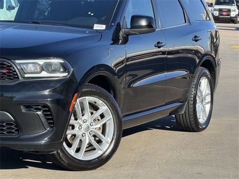Used 2023 Dodge Durango GT image 3