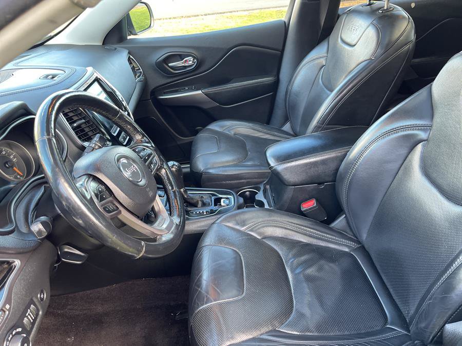 Used 2019 Jeep Cherokee Limited w/ Luxury Group AWD/4WD image 8