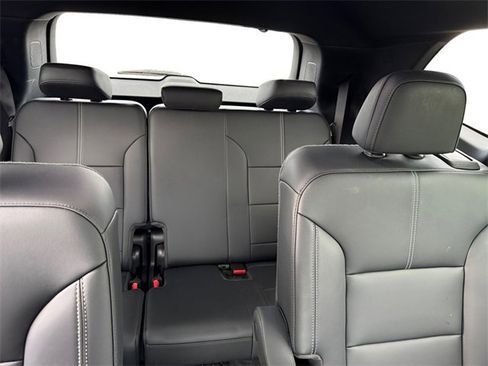 Used 2024 GMC Acadia Elevation image 13