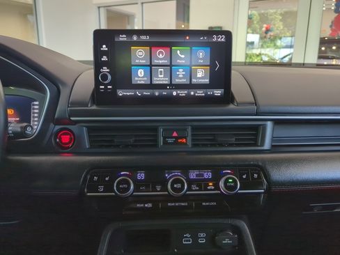 Used 2025 Honda Pilot Black Edition image 22