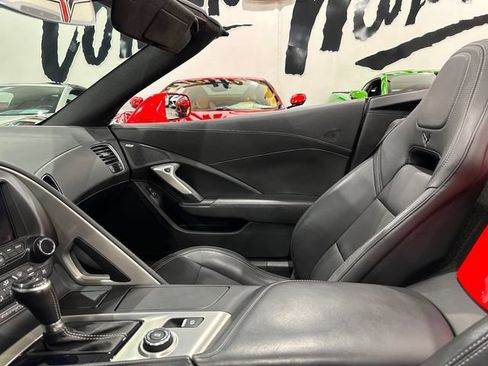 Used 2018 Chevrolet Corvette Stingray Convertible w/ 3LT Preferred Equipment Group RWD image 13