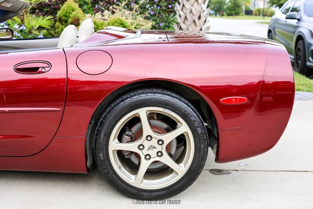 Used 2003 Chevrolet Corvette Convertible w/ Preferred Equipment Group1 RWD image 4