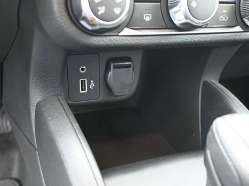 Used 2025 Nissan Versa S w/ Trunk Package image 20