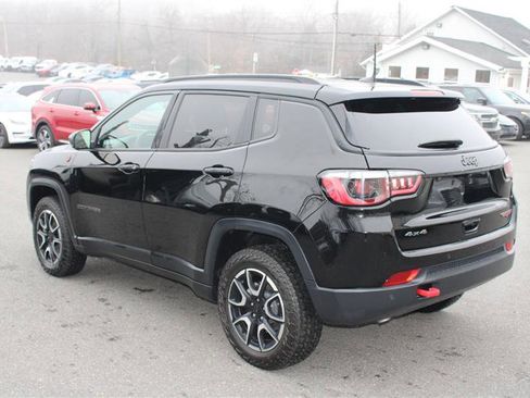 Used 2024 Jeep Compass Trailhawk image 6