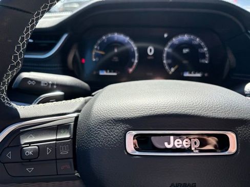 New 2026 Jeep Grand Cherokee L 4WD image 27
