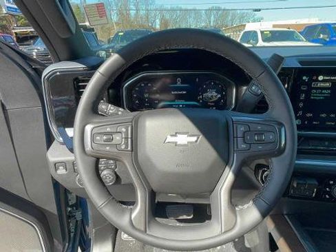 Used 2026 Chevrolet Silverado 2500 High Country w/ High Country Premium Package AWD/4WD image 13