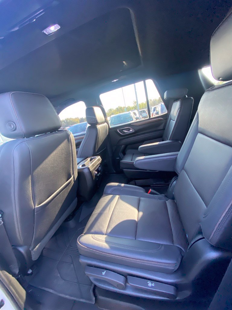 Used 2023 Chevrolet Tahoe High Country w/ Premium Package AWD/4WD image 24