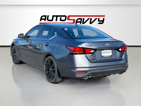 Used 2022 Nissan Altima 2.5 SR w/ Midnight Edition Package image 5