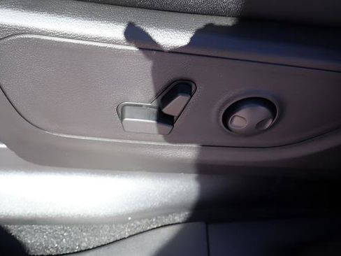 New 2026 RAM 1500 4x4 Crew Cab image 16