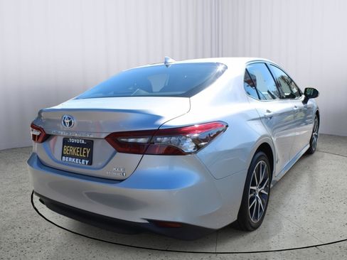 Used 2023 Toyota Camry XLE image 8