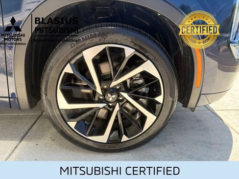 Used 2024 Mitsubishi Outlander SEL AWD/4WD image 3