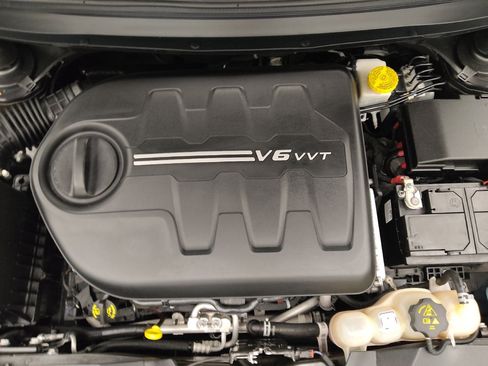 Used 2021 Jeep Cherokee Latitude Lux 80th Anniv w/ Quick Order Package 26U 80TH FWD image 30
