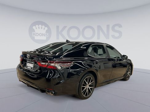 Used 2021 Toyota Camry SE FWD image 5