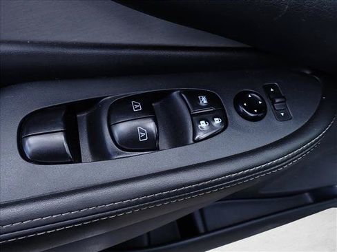 Used 2021 Nissan Murano S AWD/4WD image 10