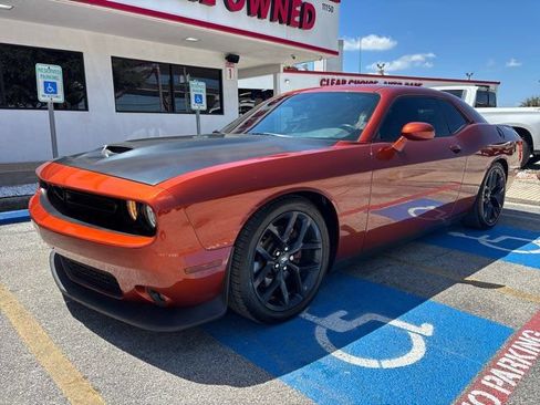 Used 2021 Dodge Challenger GT w/ Blacktop Package RWD image 3